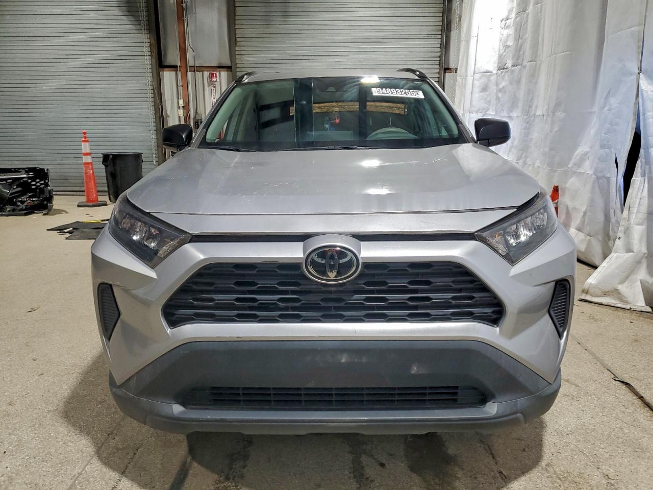 Toyota RAV4 Le Image 7