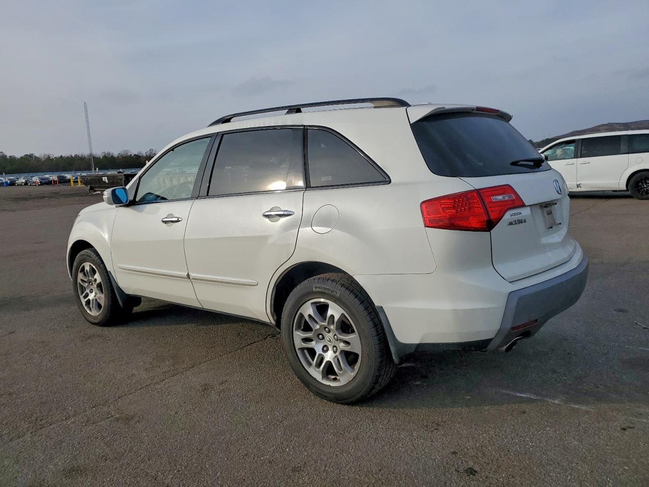 Acura MDX Image 12