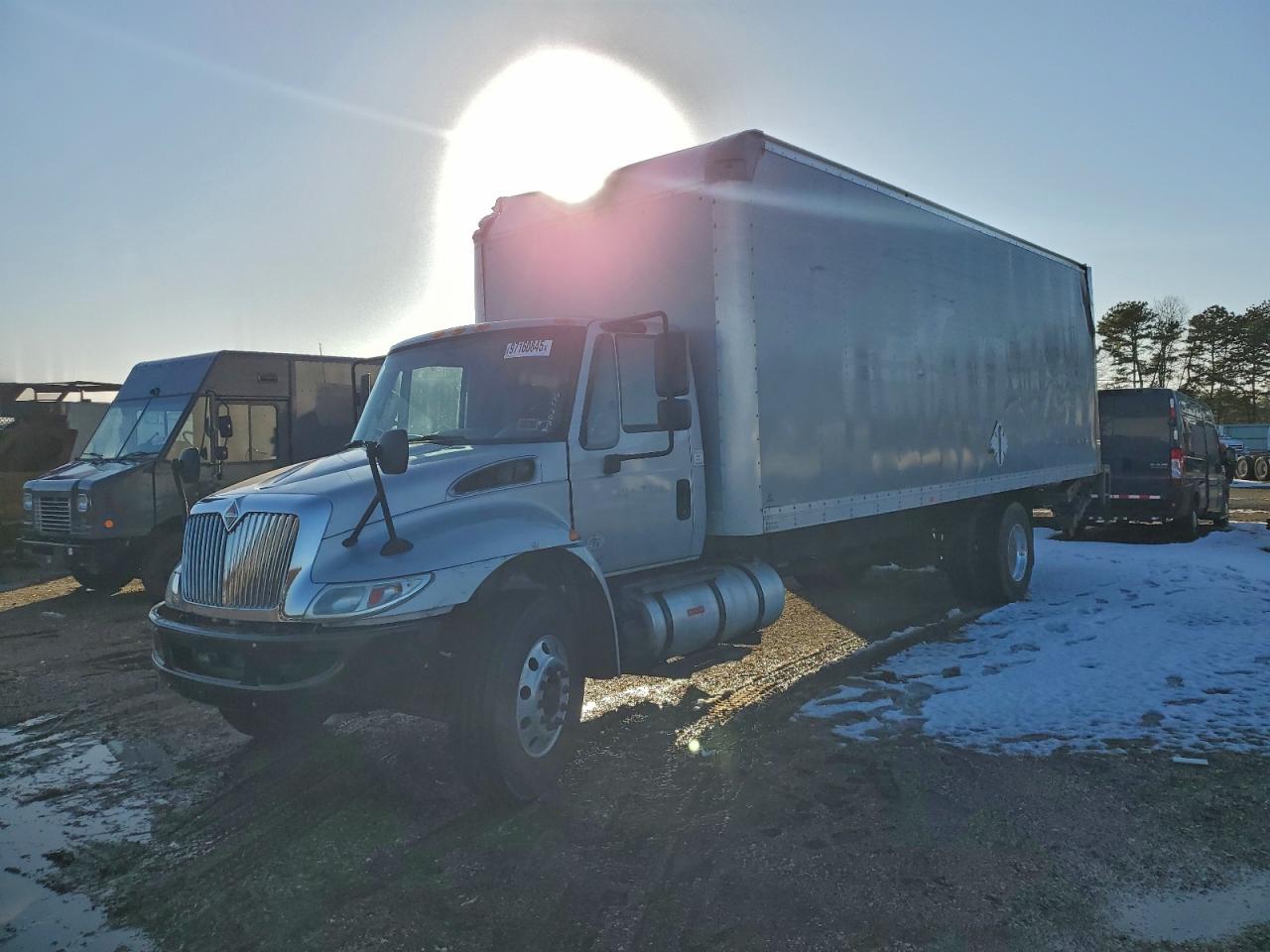 International 4000 Serie 4300 Image 1