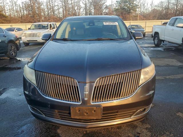 Lincoln MKT Image 5
