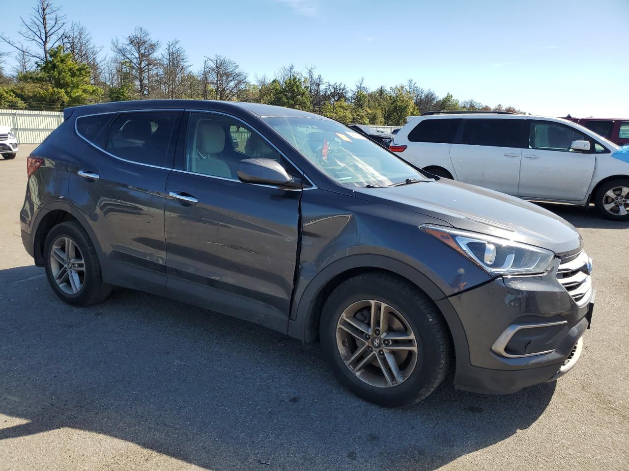 Hyundai SANTA FE Image 4