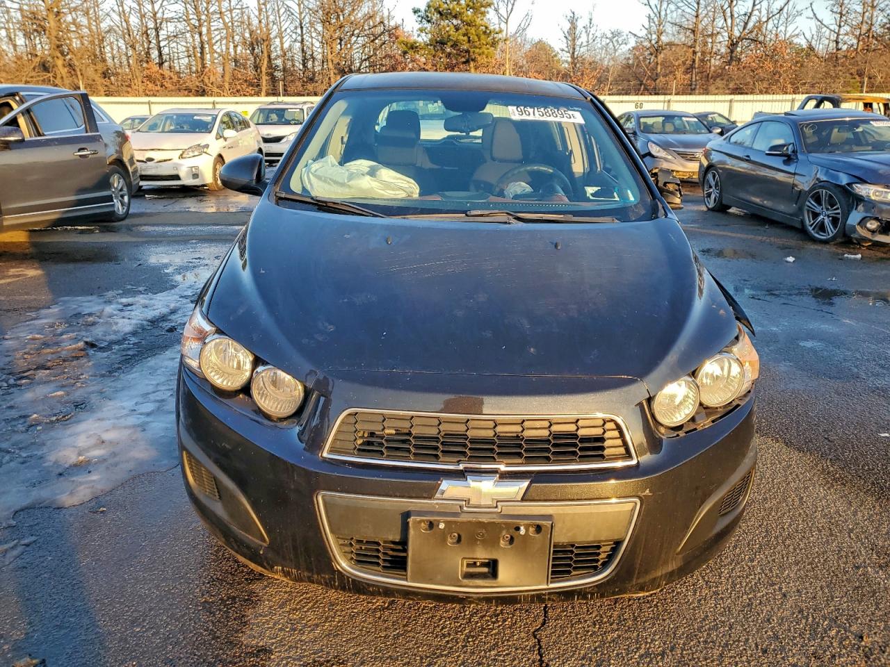 Chevrolet Sonic Lt Image 11