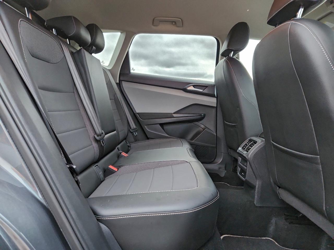 Volkswagen Taos Se Image 11